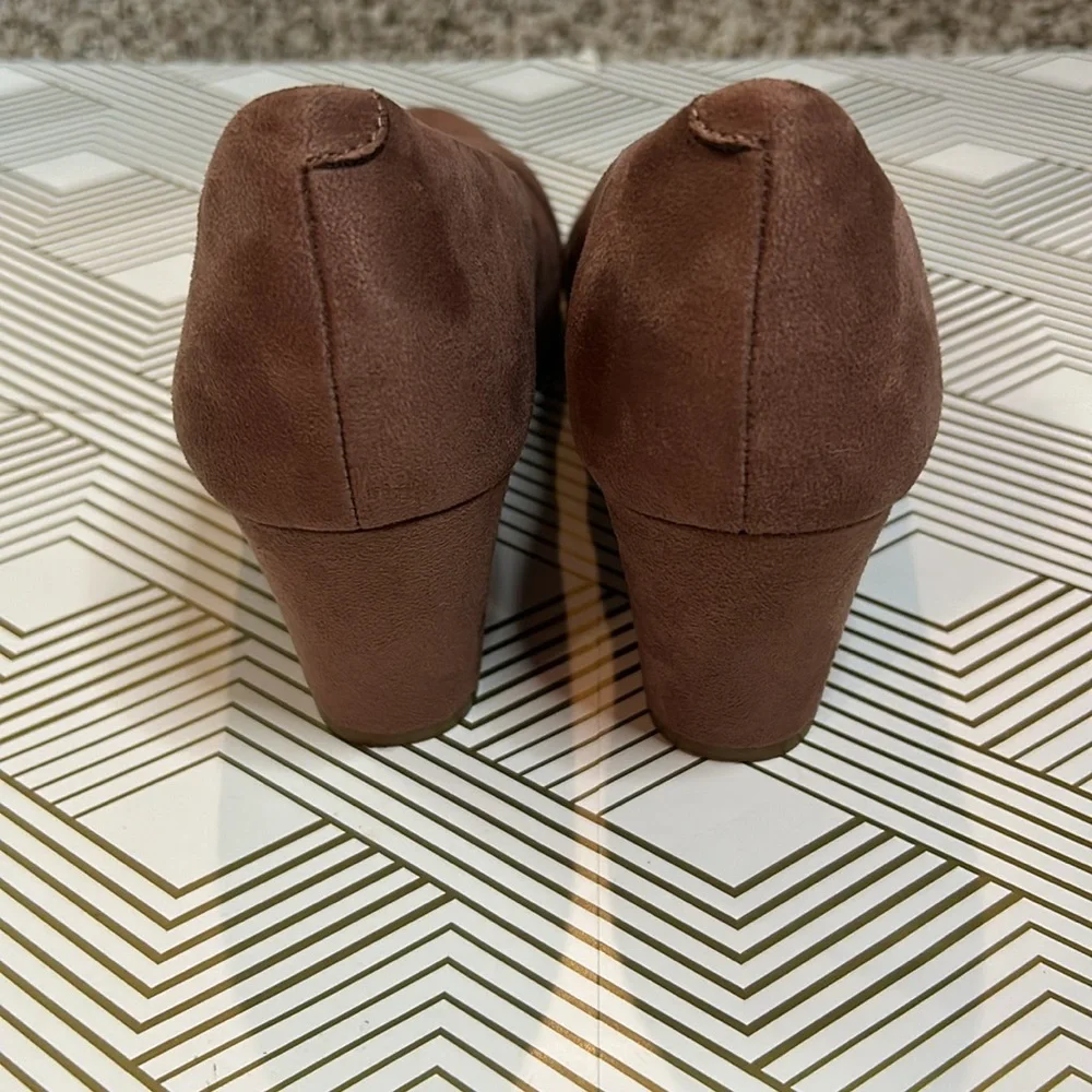 Eurosoft by Soft Frieda Mulberry Suede Heels with Buckle Women’s‎ Size 8 1/2M